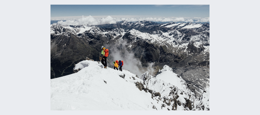 Ausgewählte Damen und Herrenbekleidung